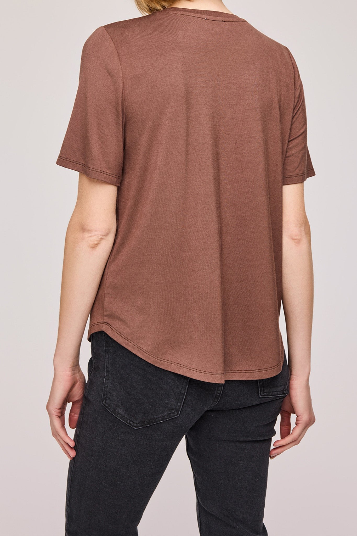 personify-brielle-tee-2.jpg