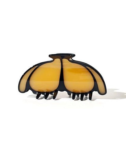 *RESTOCK* Butterfly Lamp Shade Claw